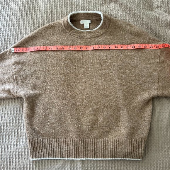 H&M | Mock Neck Tan sweater with White Edges - Picture 12 of 14
